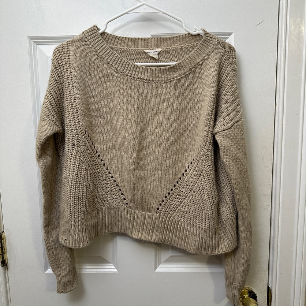 NWOT Aeropostale Tan Crew Neck Sweater with Ribbed Texture like new